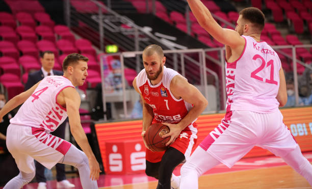 仍然保持冷 仍然保持冷